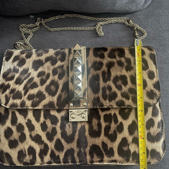 Valentino Leopard Calf Hair Lock Bag gold hardware - Picture 4 of 4